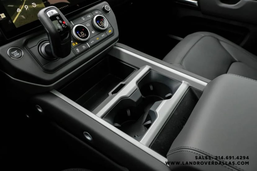 2026 Land Rover Defender 110 - Image 26