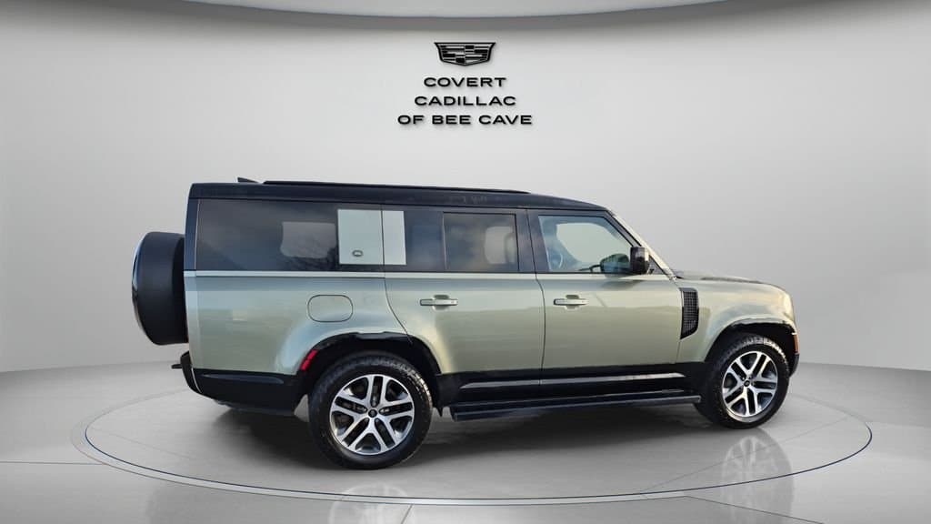2024 Land Rover Defender 130 - Image 10