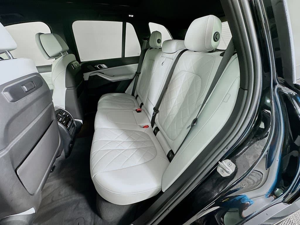 2024 BMW X5 - Image 25