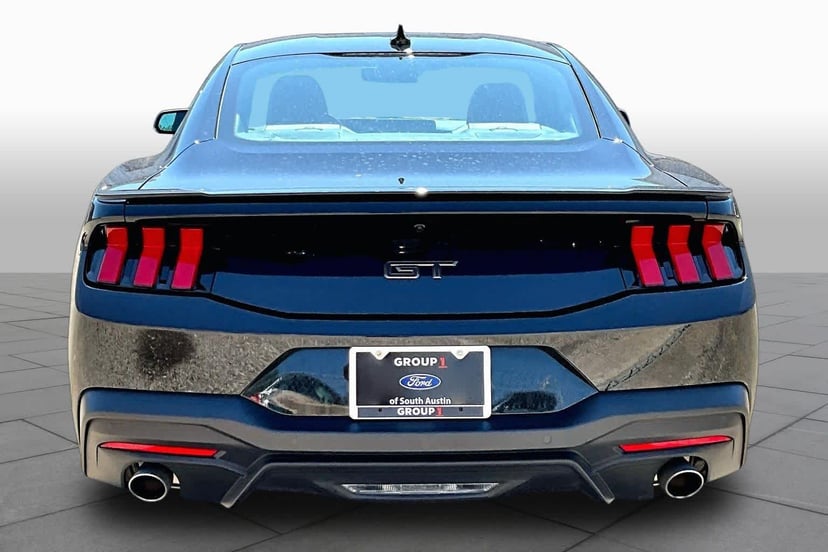 2025 Ford Mustang - Image 5