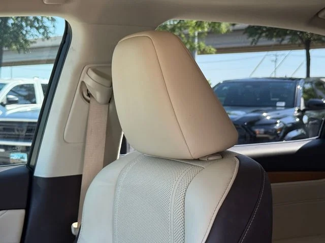 2017 Lexus RX - Image 10