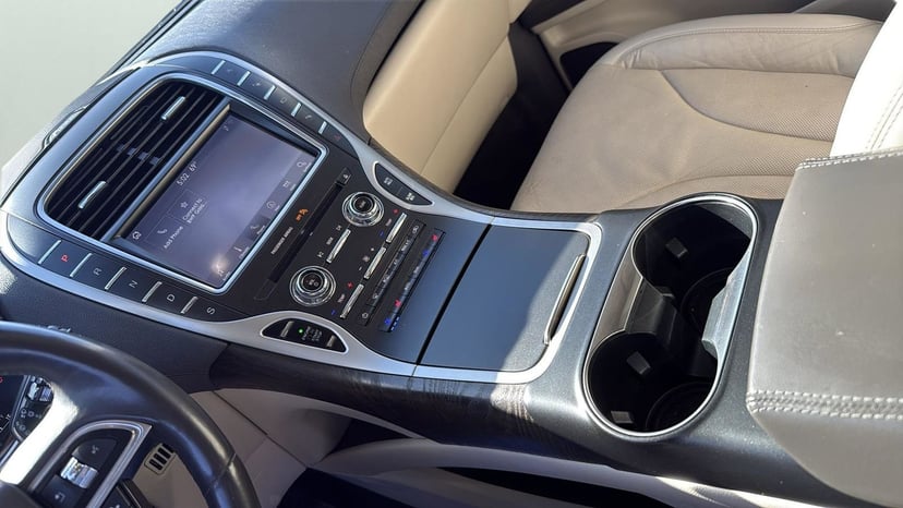 2020 Lincoln Nautilus - Image 21
