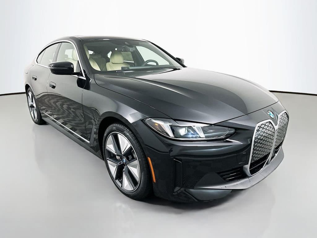 2026 BMW i4 - Image 3