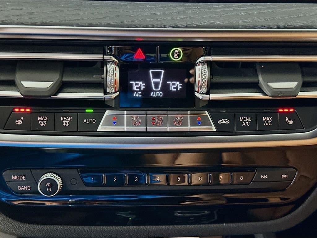 2023 BMW X3 - Image 16