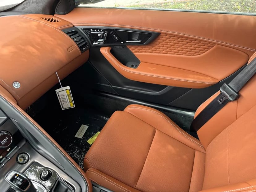 2024 Jaguar F-TYPE - Image 22