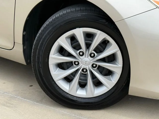 2016 Toyota Camry - Image 2