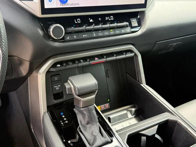 2025 Toyota Tundra - Image 21