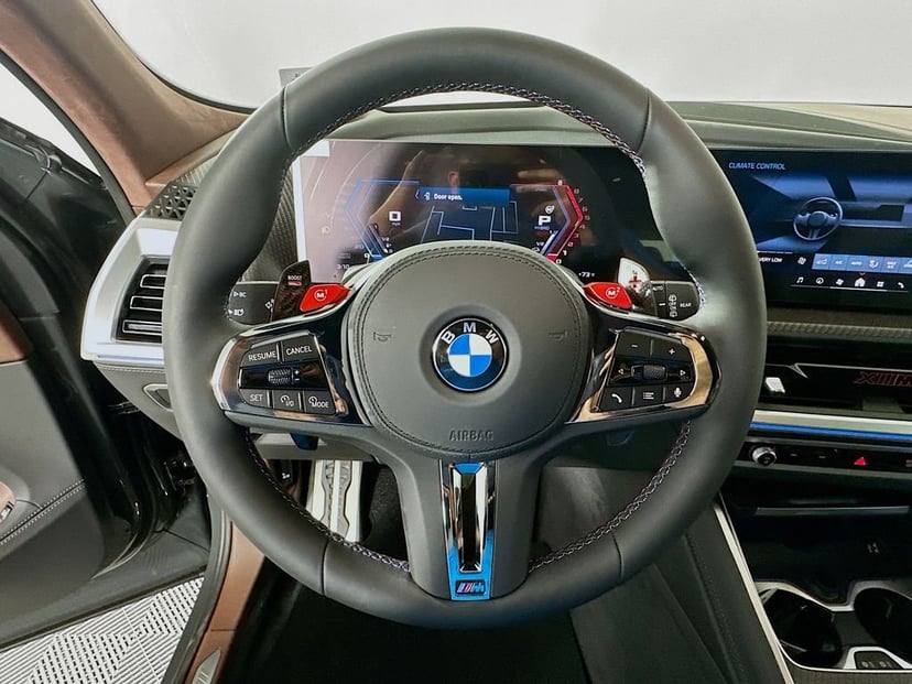 2026 BMW XM - Image 10