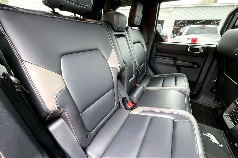 2025 Ford Bronco - Image 19