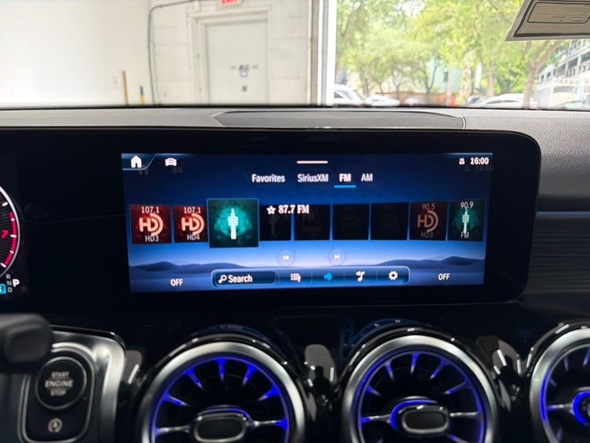 2026 Mercedes-Benz GLB - Image 34