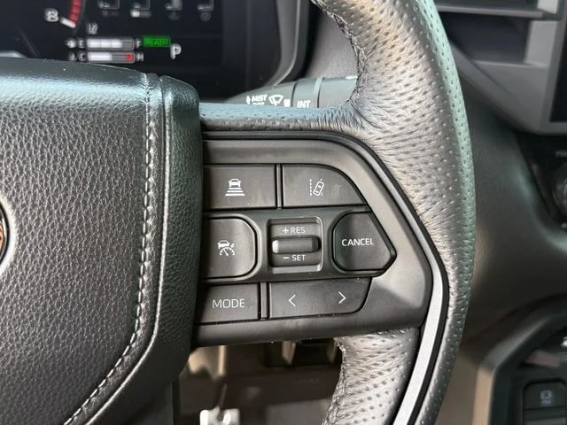 2025 Toyota Tundra Hybrid - Image 18