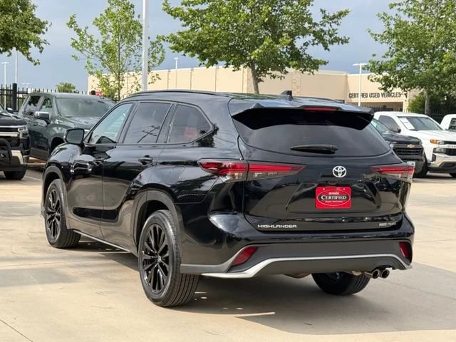 2025 Toyota Highlander - Image 4
