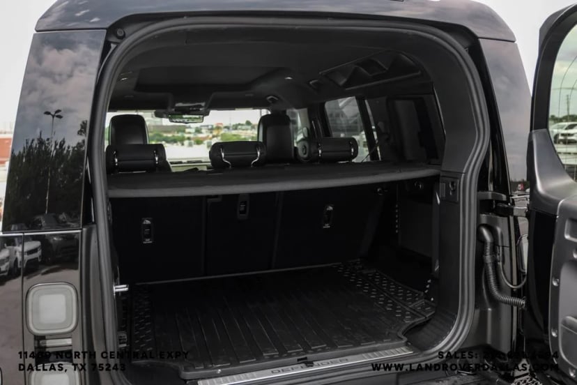 2026 Land Rover Defender 110 - Image 45