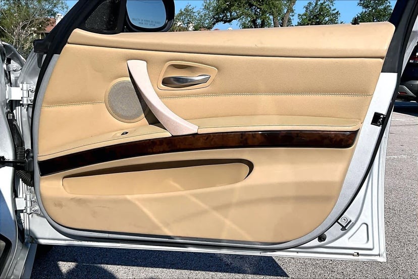 2011 BMW 328i - Image 22