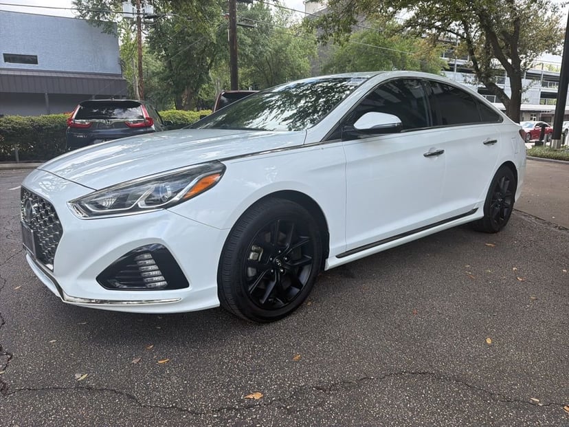2018 Hyundai Sonata - Image 3
