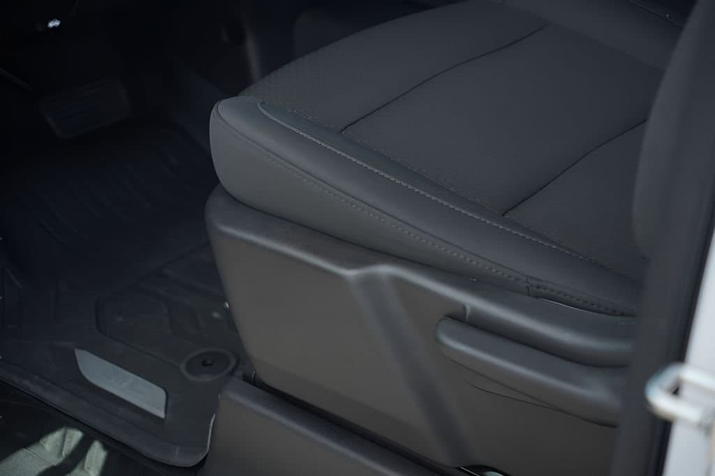 2024 GMC Sierra 2500HD - Image 9