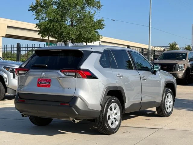 2025 Toyota RAV4 - Image 4