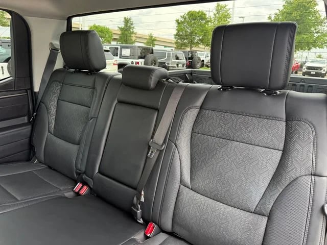 2023 Toyota Tundra - Image 29