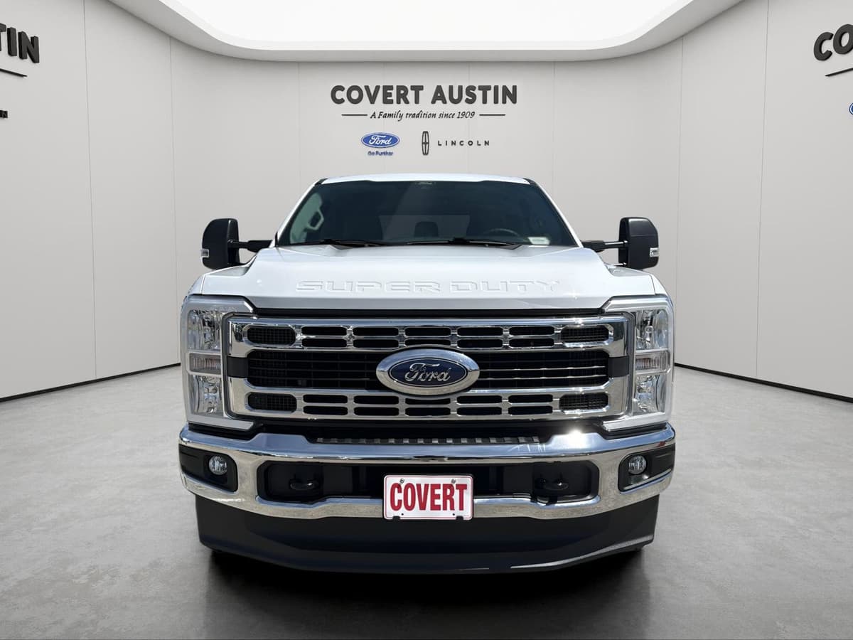 2025 Ford F-350SD - Image 8