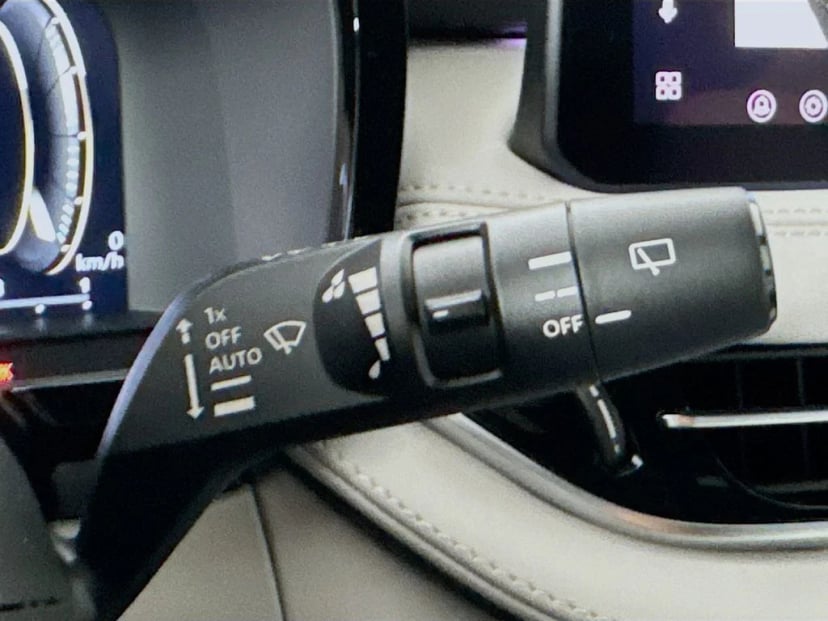 2027 INFINITI QX65 - Image 13