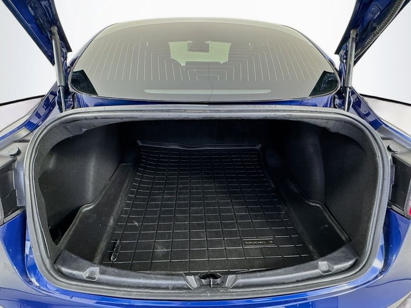 2018 Tesla Model 3 - Image 32