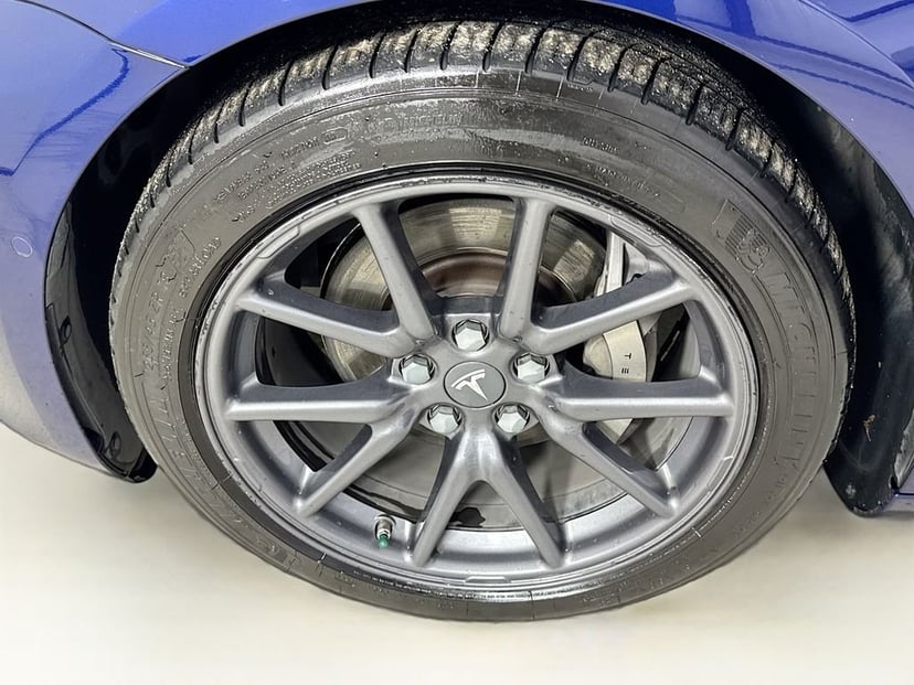 2018 Tesla Model 3 - Image 40