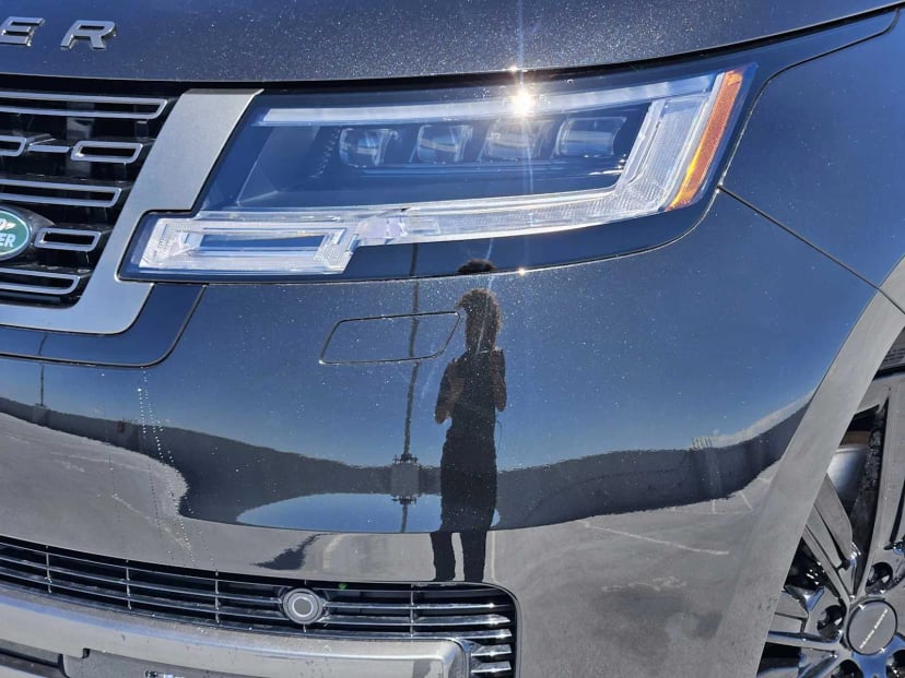2026 LAND ROVER Range Rover - Image 8
