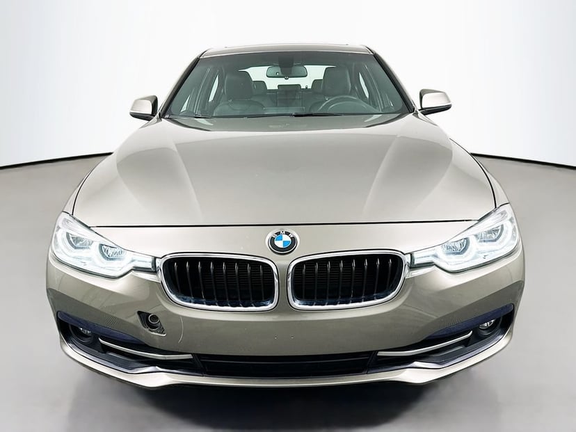 2016 BMW 3 Series - Image 2