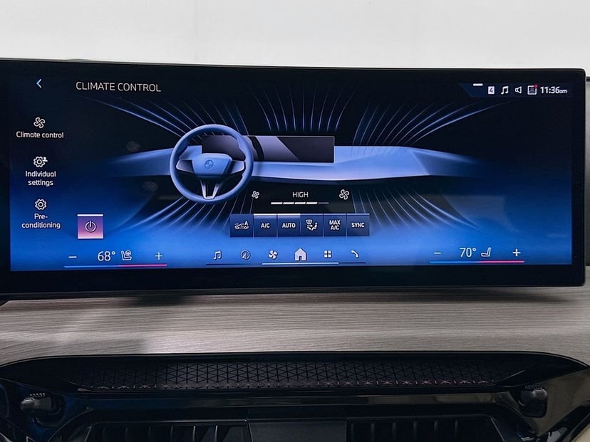 2025 BMW 3 Series - Image 15