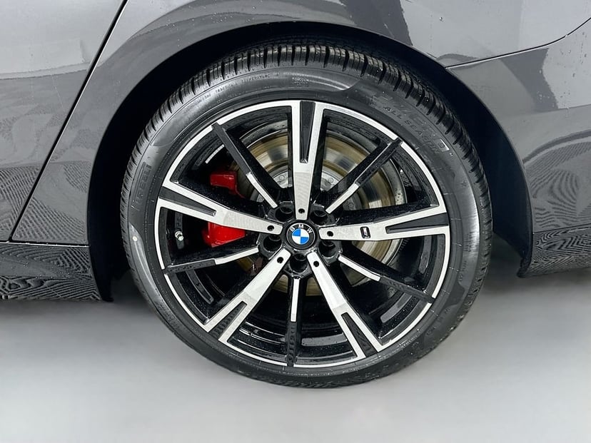 2026 BMW 5 Series - Image 23