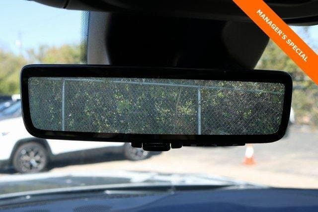 2025 Jeep Grand Cherokee - Image 26