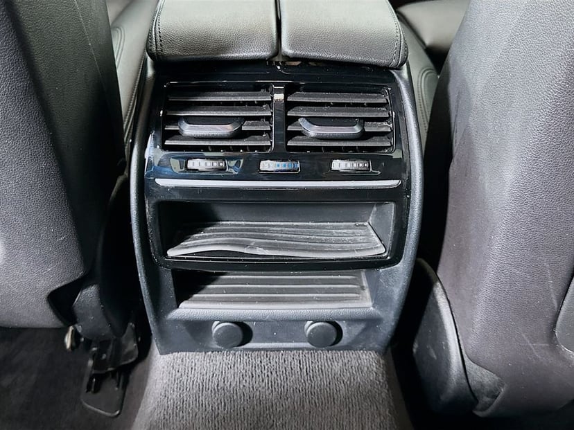 2018 BMW 5 Series - Image 26