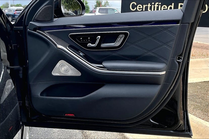 2025 Mercedes-Benz AMG® S 63 E - Image 20
