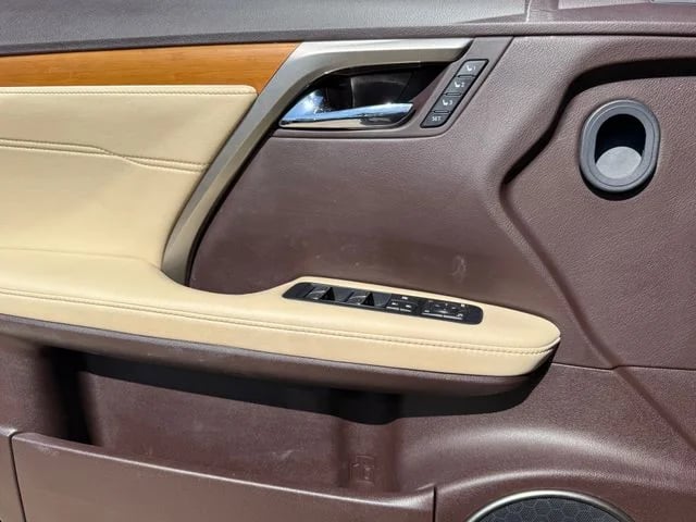 2017 Lexus RX - Image 24