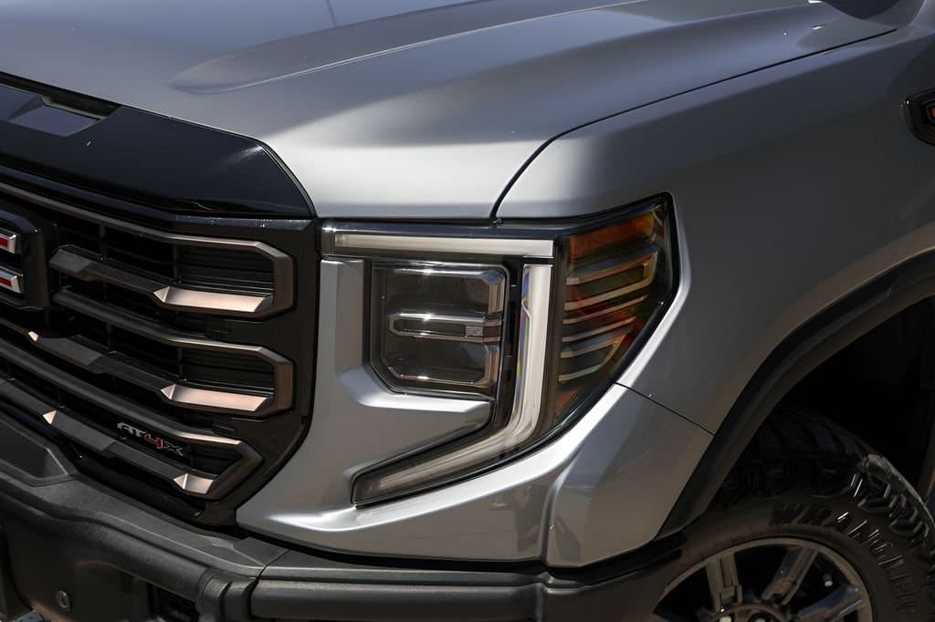 2024 GMC Sierra 1500 - Image 3