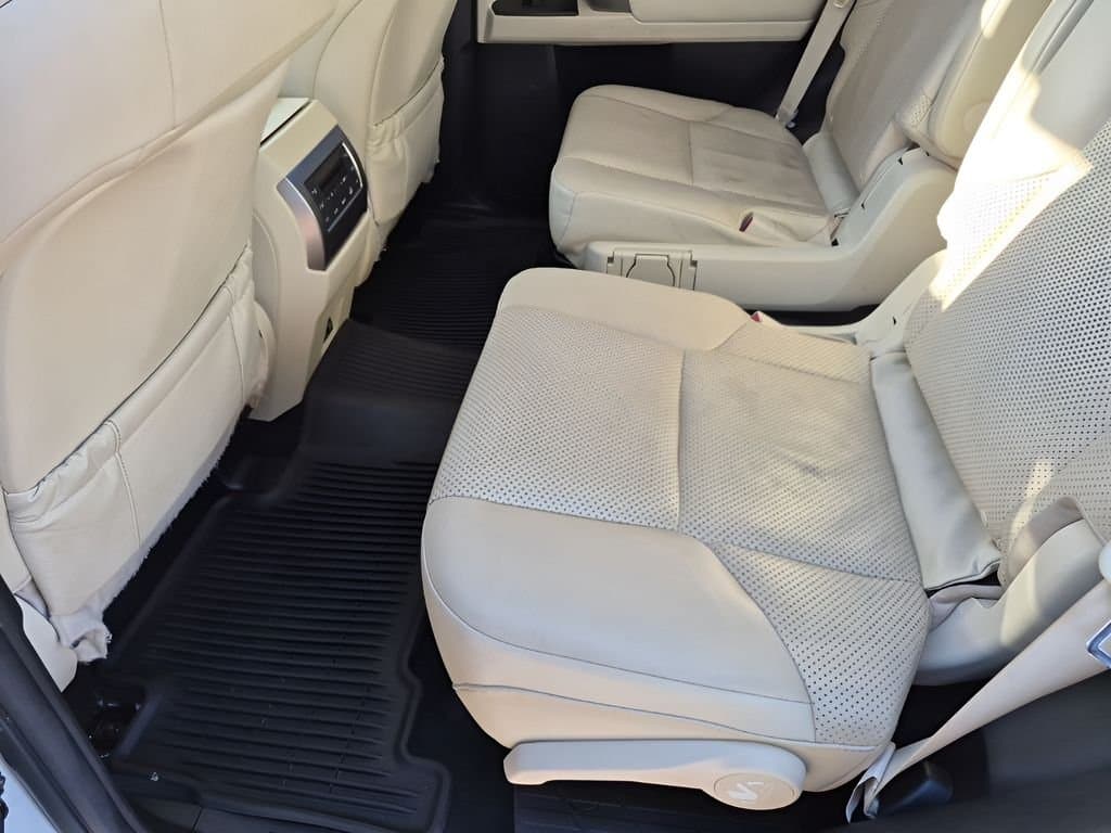 2023 Lexus GX - Image 20