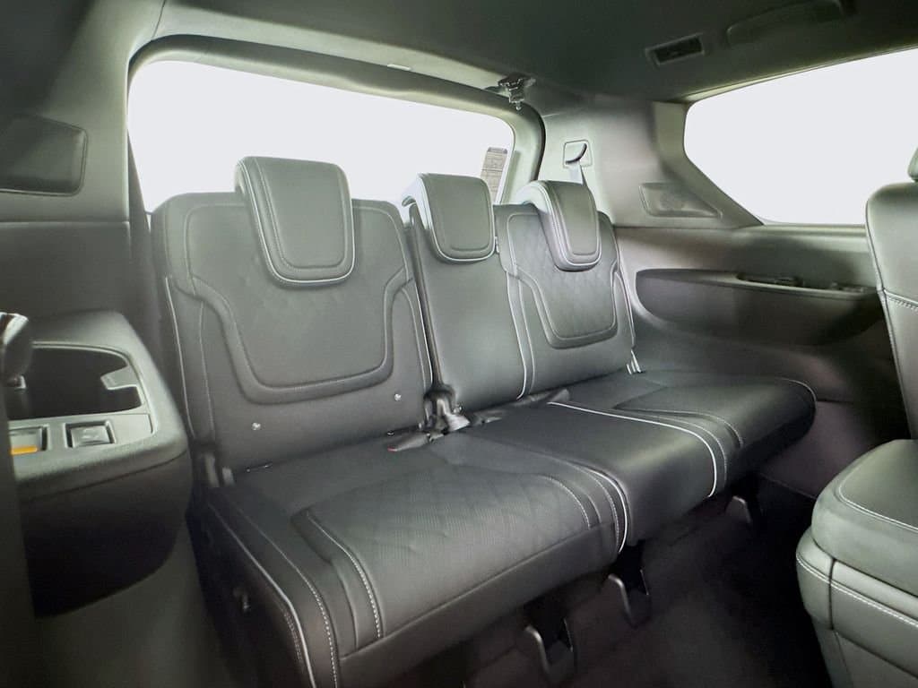 2026 INFINITI QX80 - Image 35