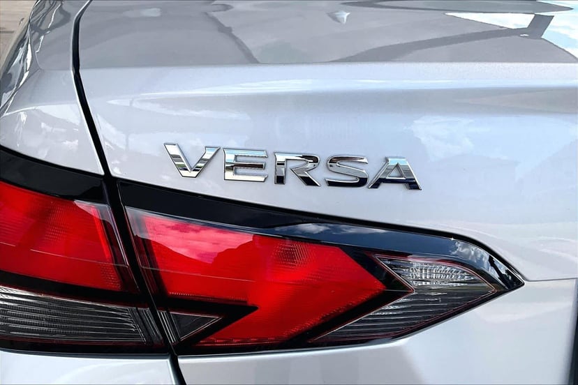 2025 Nissan Versa - Image 10