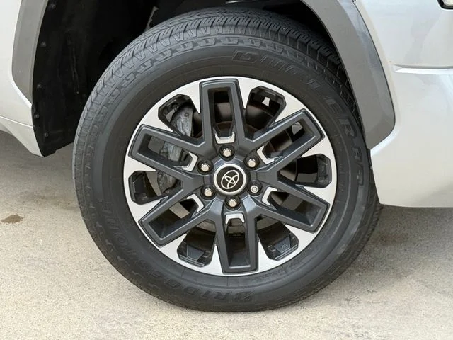 2022 Toyota Tundra - Image 2