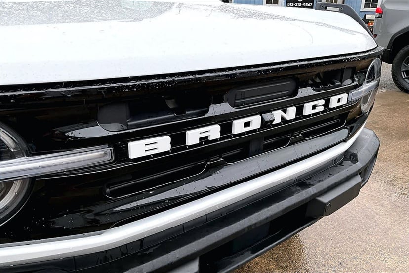 2025 Ford Bronco - Image 30