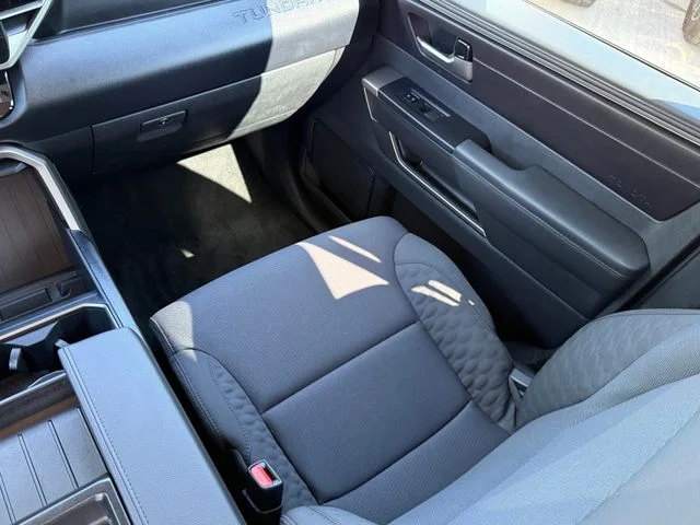 2024 Toyota Tundra - Image 25