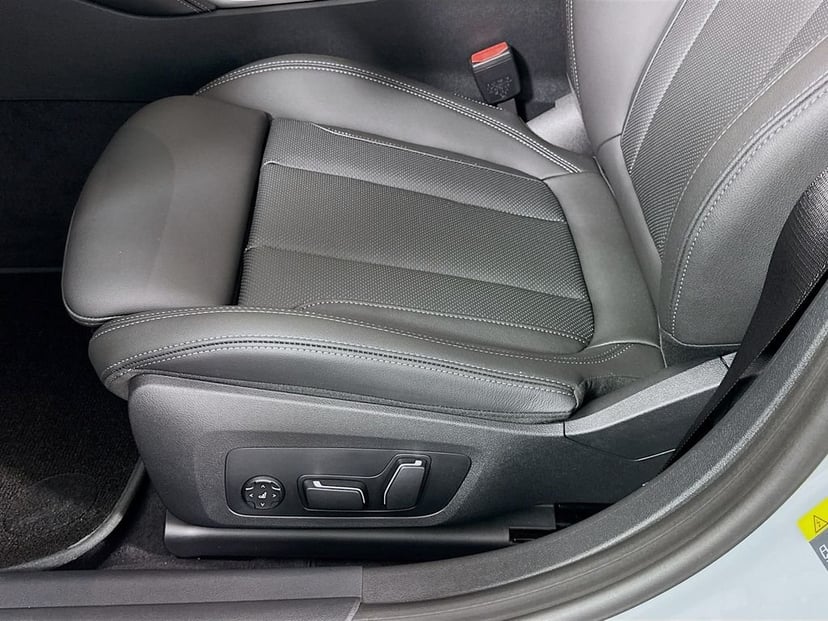 2026 BMW i4 - Image 21