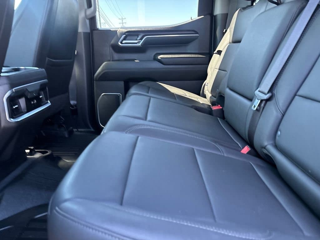 2023 GMC Sierra 1500 - Image 23