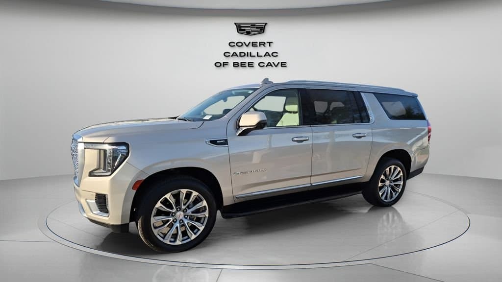 2023 GMC Yukon XL - Image 4