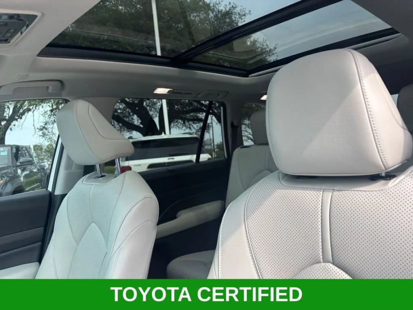 2025 Toyota Grand Highlander - Image 11