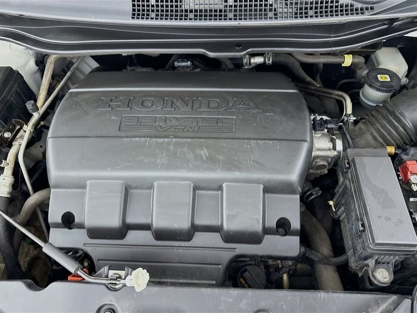 2015 Honda Odyssey - Image 40