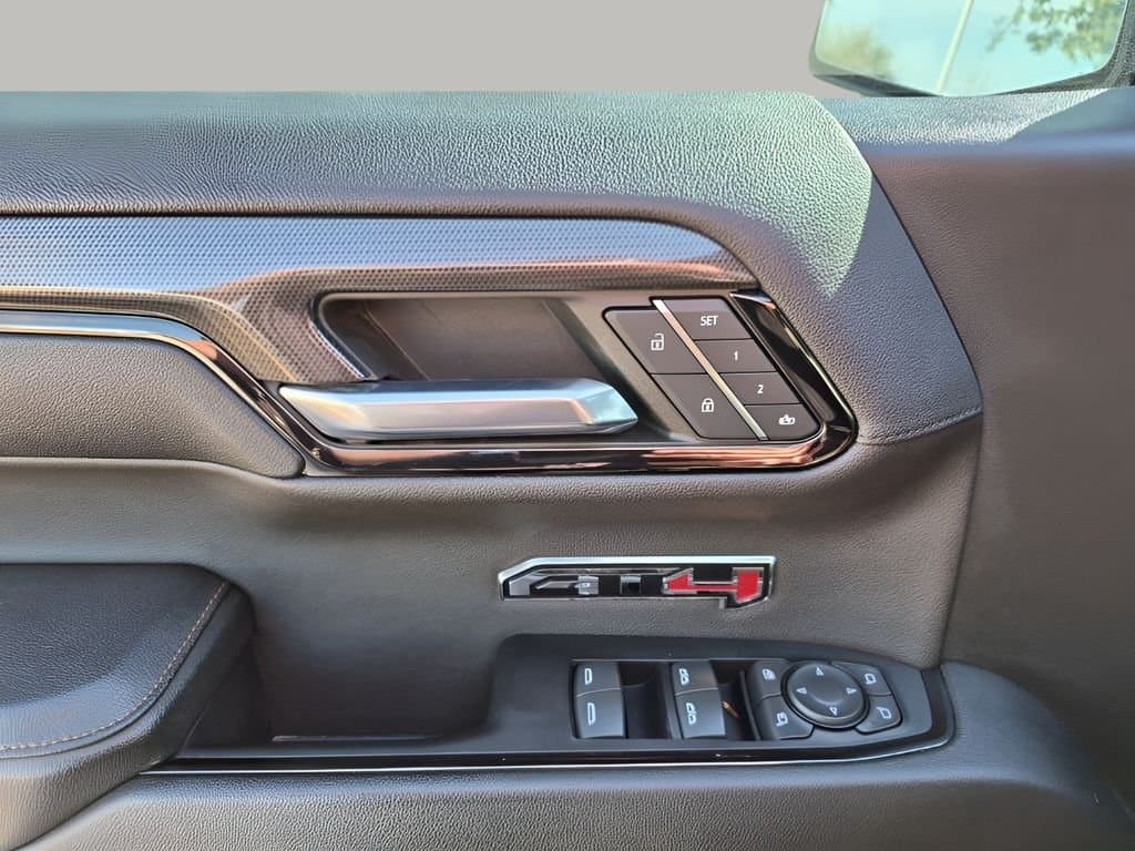 2023 GMC Sierra 1500 - Image 27