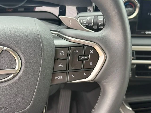2024 Lexus RX - Image 13