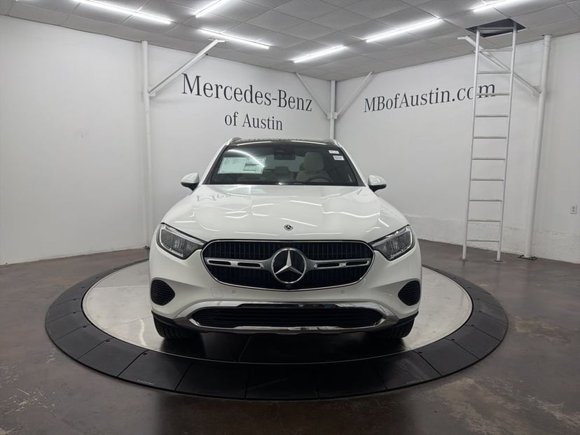 2026 Mercedes-Benz GLC - Image 2