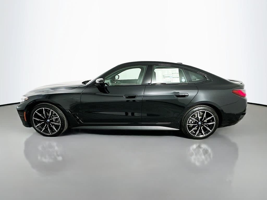 2026 BMW 4 Series - Image 8